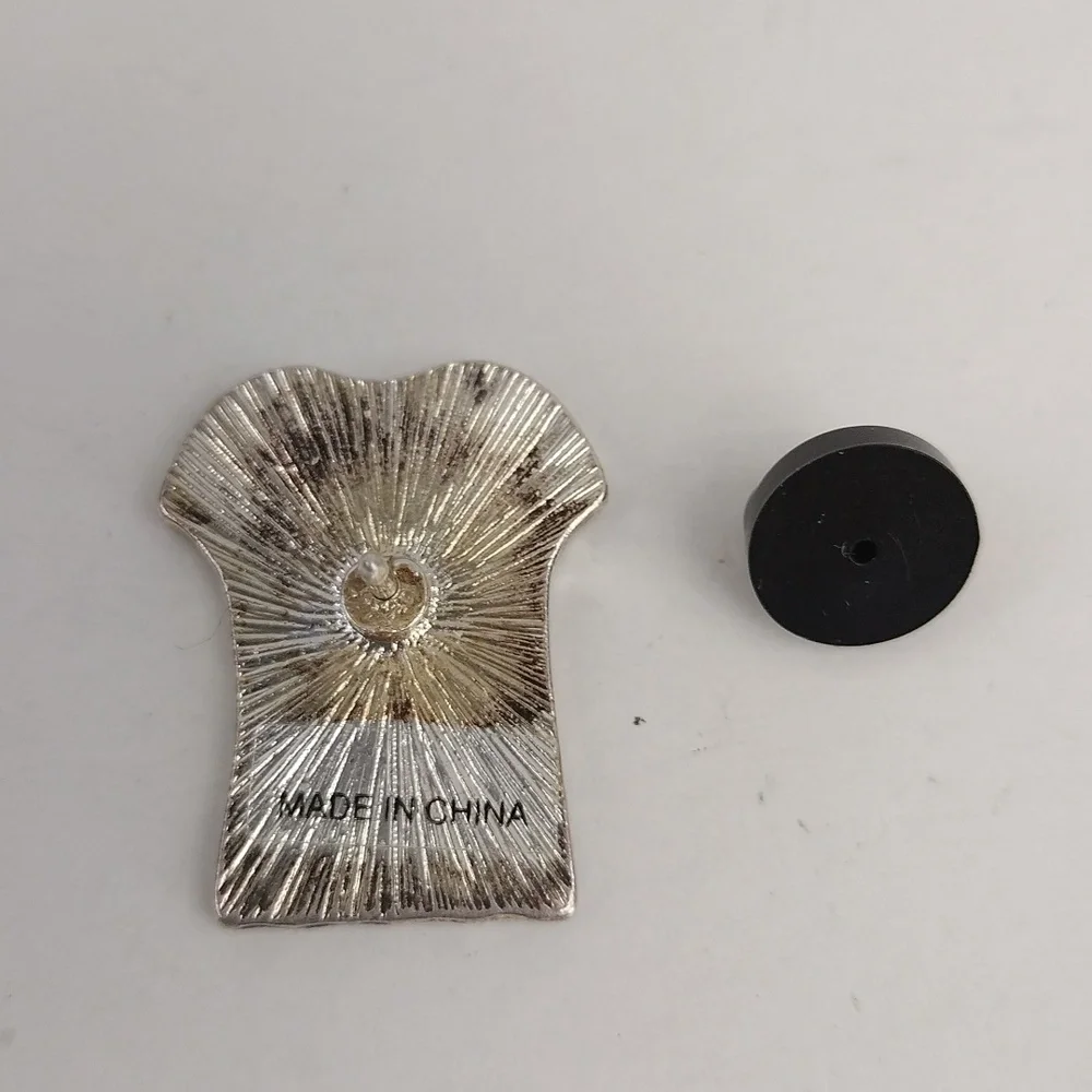 American Eagle Enamel T-shirt Pin